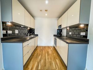 Kitchen- click for photo gallery